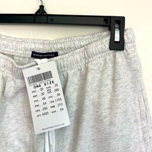 Brandy Melville sweatpants o/s NWT